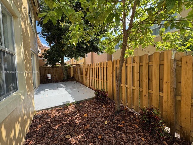 Building Photo - 11362 SW 137th Pl