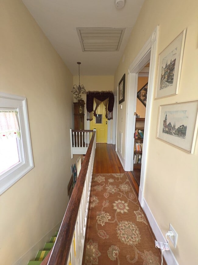 Building Photo - Short term fully furnished rental in Knoxv...