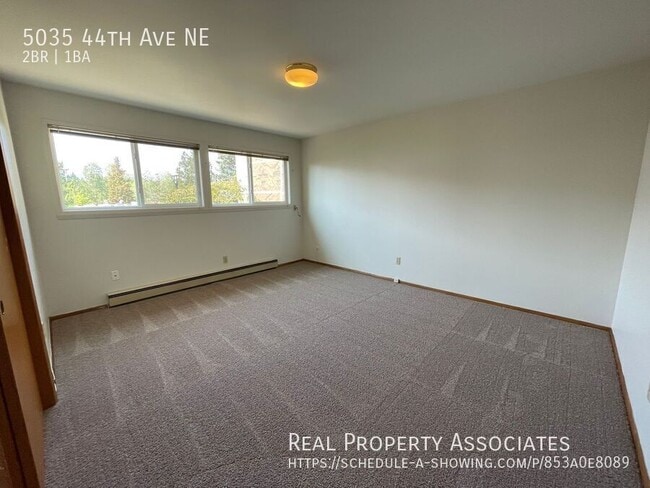Building Photo - 5035 44th Ave NE