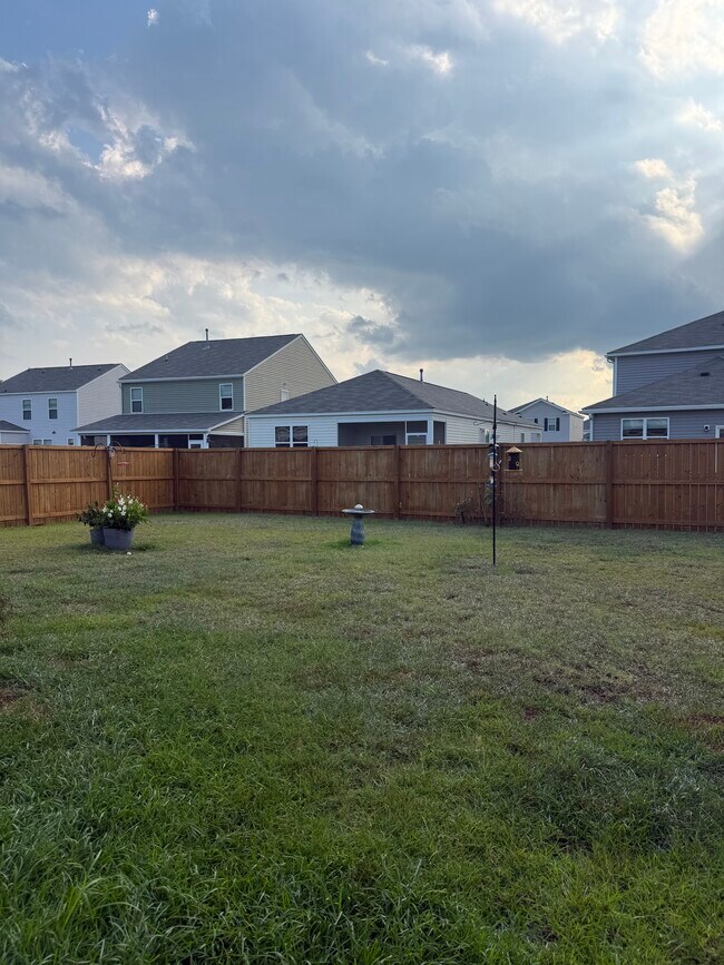 Building Photo - 307 Black Birch Dr