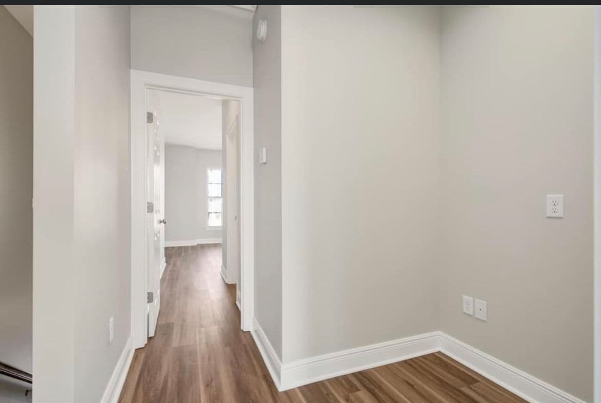 Building Photo - 139 Iberia St