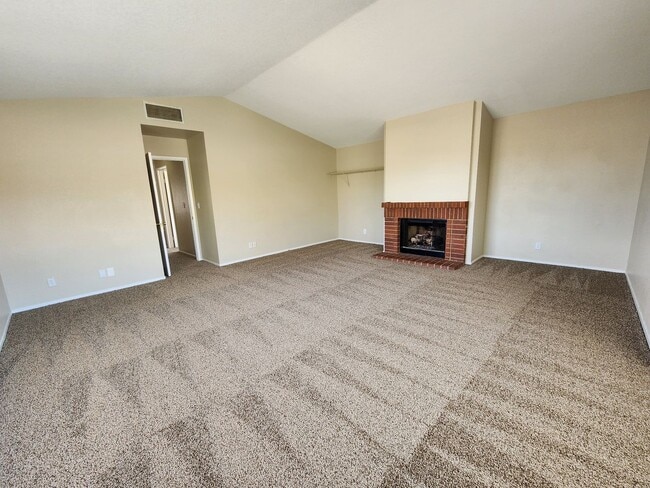 Building Photo - Gorgeous 4 Bedroom corner lot home