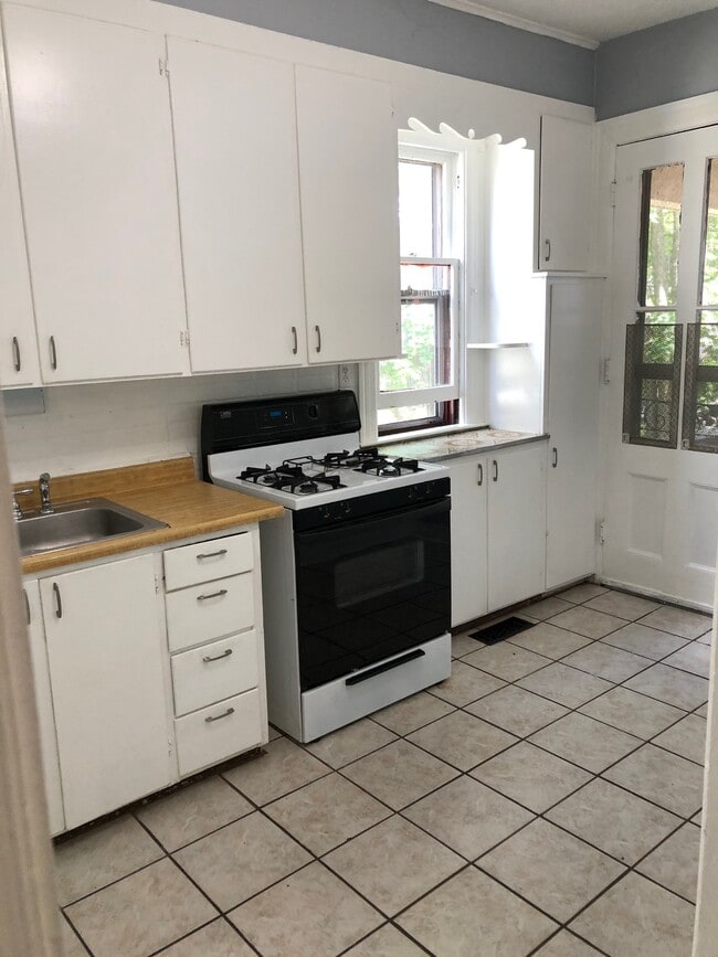 Building Photo - 6 Werner Park