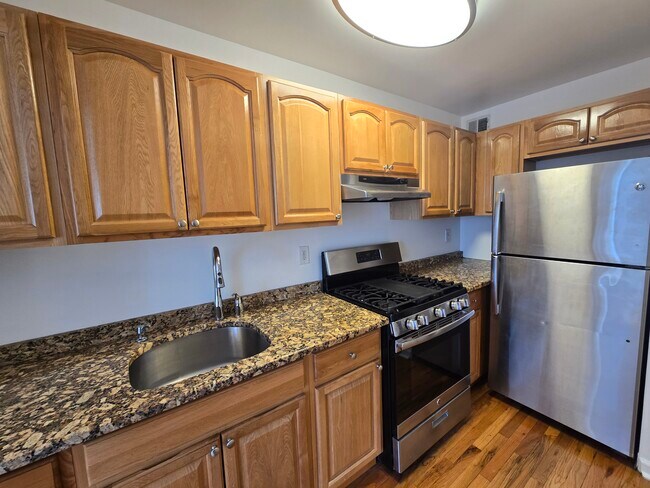 Building Photo - 267 W 121st St