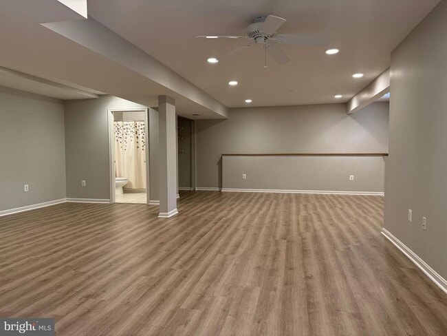 Building Photo - 25558 Dabner Dr