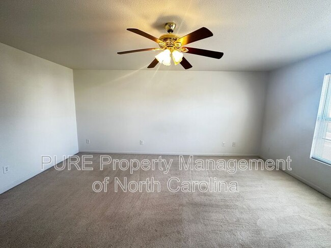 Building Photo - 723 Skywatch Ln