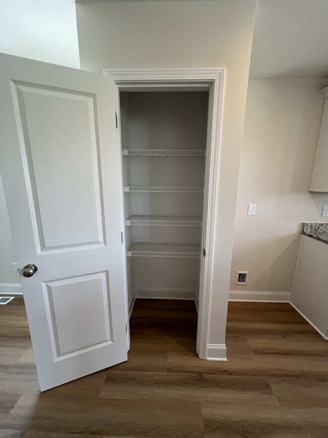 Building Photo - 1310 E 36th St