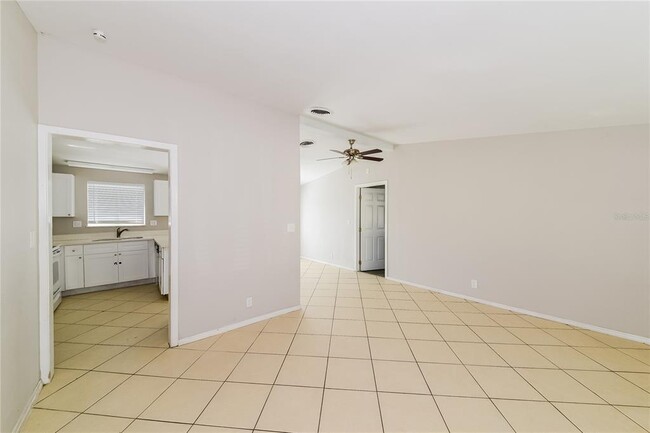 Building Photo - 5111 22nd St Ct E