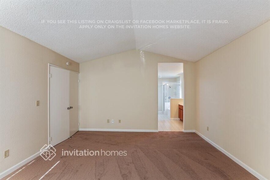 Building Photo - 3855 Rockford Dr