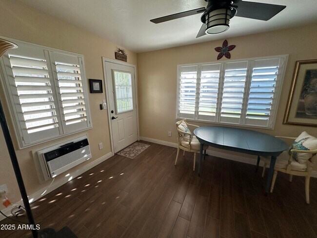 Building Photo - 4328 E Capri Ave