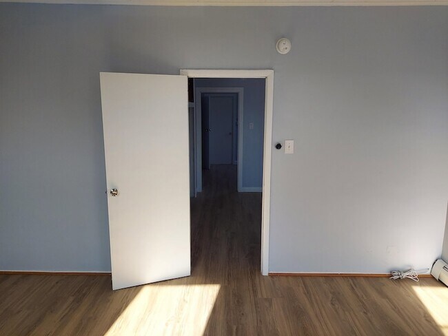 Building Photo - 9 W 35th St