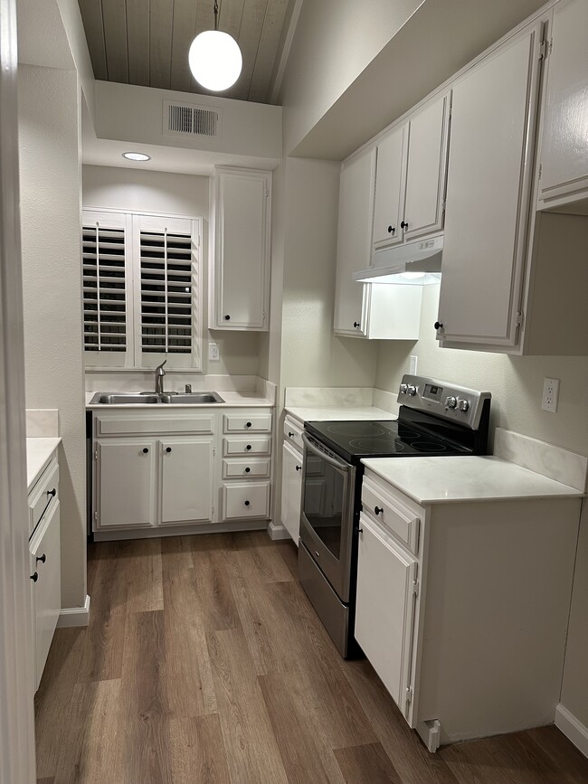 Building Photo - 70100 Mirage Cove Dr