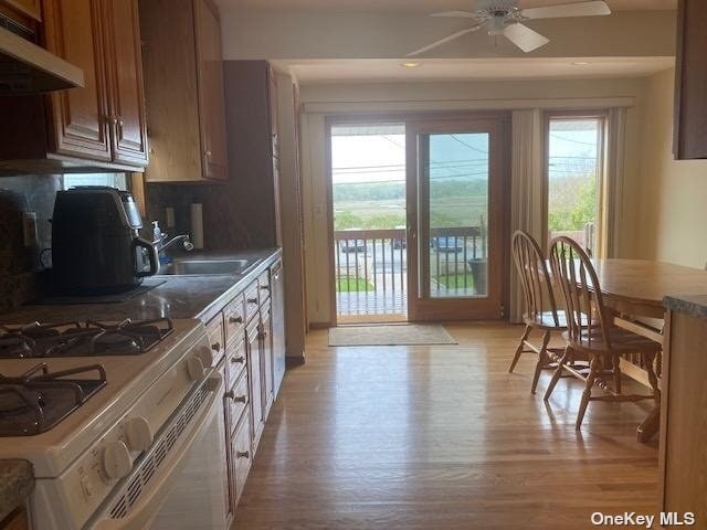 Building Photo - 36 Makamah Beach Rd