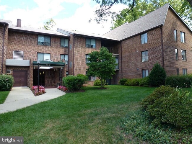 Building Photo - 15311 Beaverbrook Ct