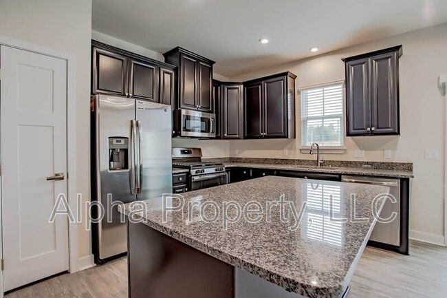 Building Photo - 219 Clearwood Dr