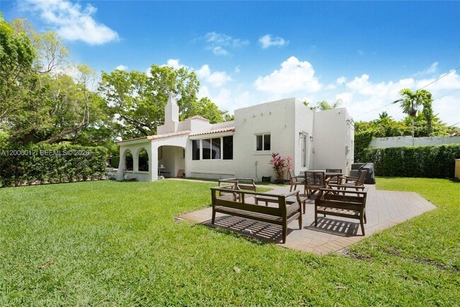 Building Photo - 720 Minorca Ave