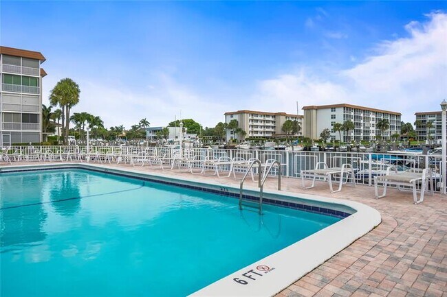 Building Photo - 2809 Florida Blvd