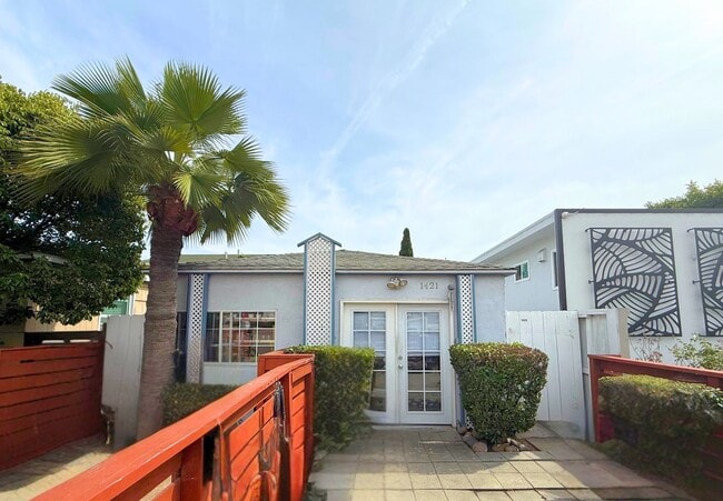 Building Photo - 1421 Grand Ave