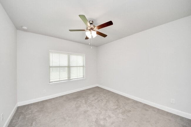 Building Photo - 448 Long Beach Bay Dr