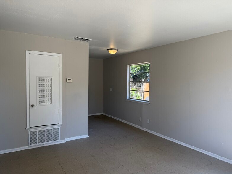 Building Photo - 8510 Barranca Ave