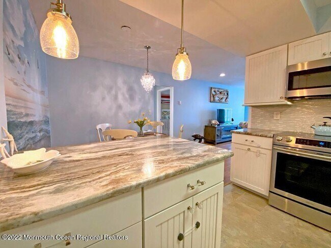 Building Photo - 1382 Ocean Ave