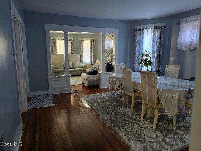 Building Photo - 231 Division St