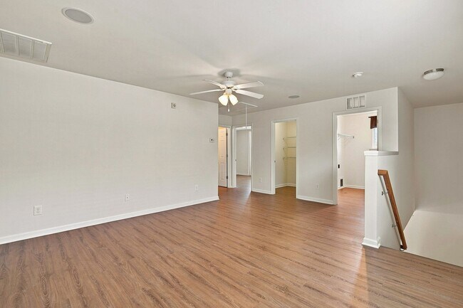Building Photo - 4332 Burchard Dr