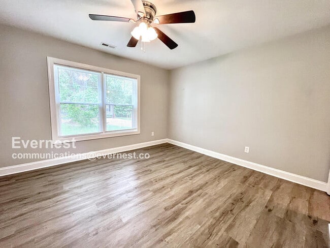 Building Photo - 503 Kimball St