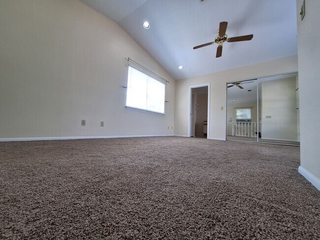 Building Photo - Stylish 4-Bedroom Belle Isle Retreat with ...