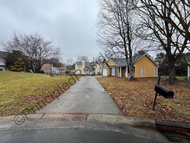 Building Photo - Mint Hill area ranch with Garage