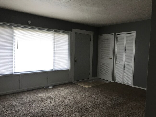 Building Photo - Eagledale - 3 bedroom  home