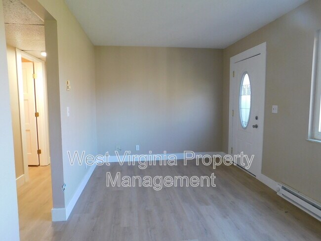 Building Photo - 98 Goodman Dr