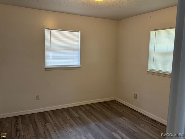 Building Photo - 6348 S Suncoast Blvd