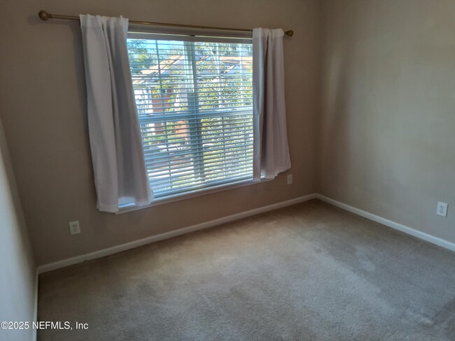 Building Photo - 3253 Climbing Ivy Trail