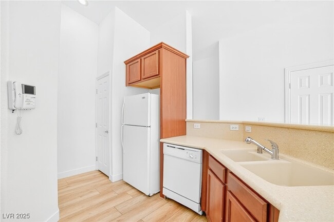 Building Photo - 10011 Diamond Summit Ct