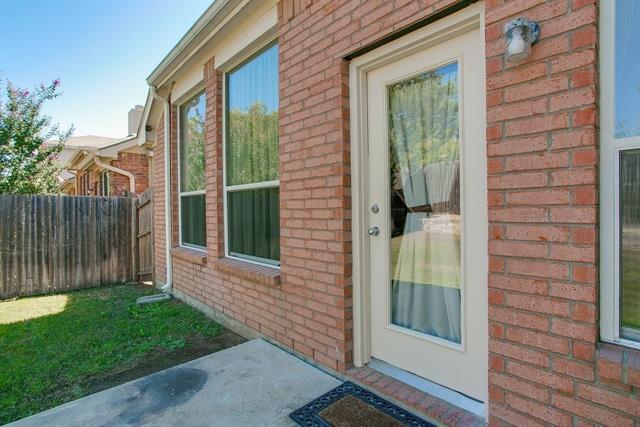 Building Photo - 4925 Carrotwood Dr