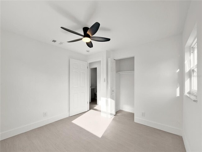 Building Photo - 941 Kathy St