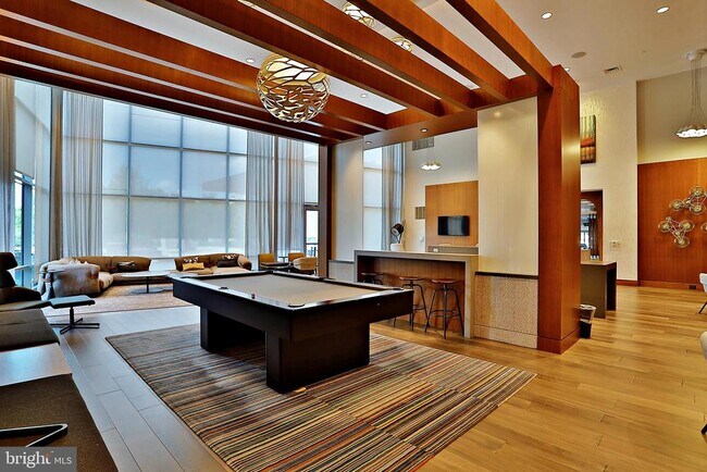 Building Photo - 145 Riverhaven Dr