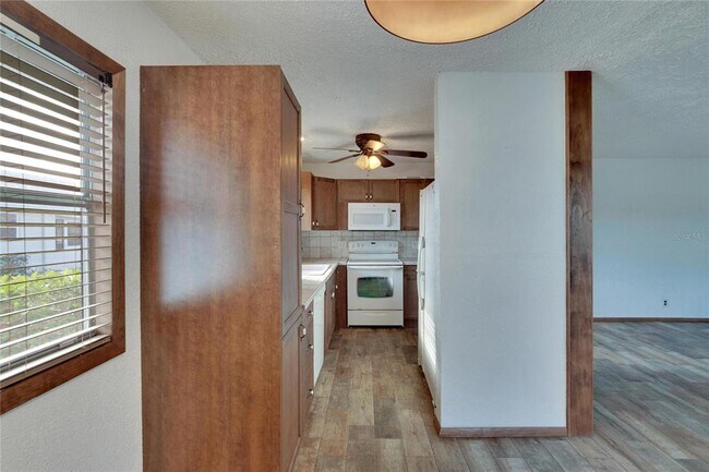 Building Photo - 202 Bedford Trail