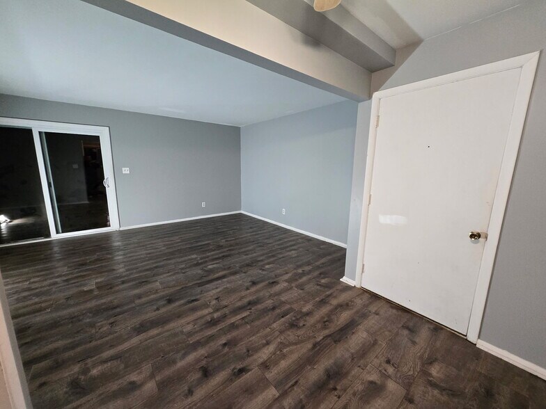 Building Photo - 1332 S 14th St