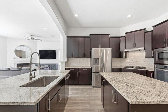 Building Photo - 5425 Texas Bluebell Dr