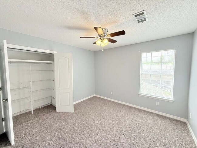 Building Photo - 3548 Stratford Ln