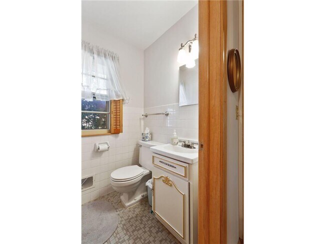 Building Photo - 5233 Danens Dr