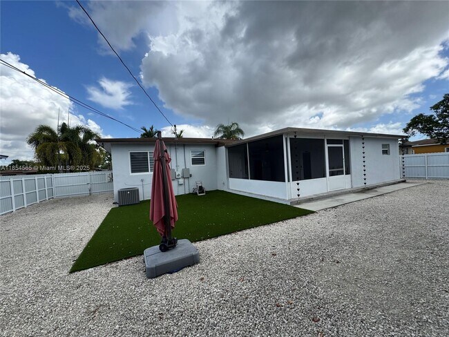 Building Photo - 11530 SW 139th Terrace