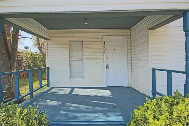 Building Photo - 1307 Joslin St