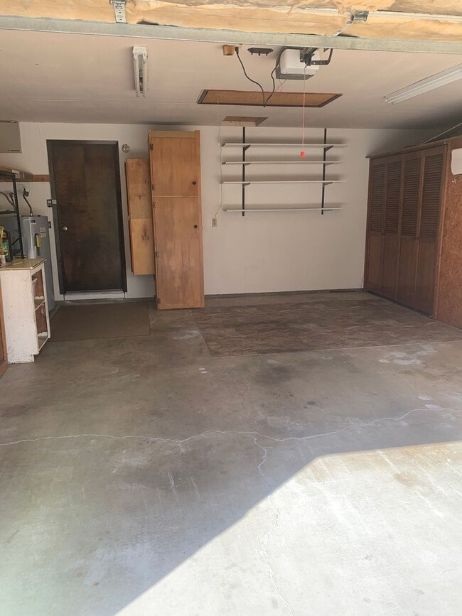 Building Photo - Comfortable Single-Level Living on a Quiet Cul-de-Sac in Walnut Grove!
