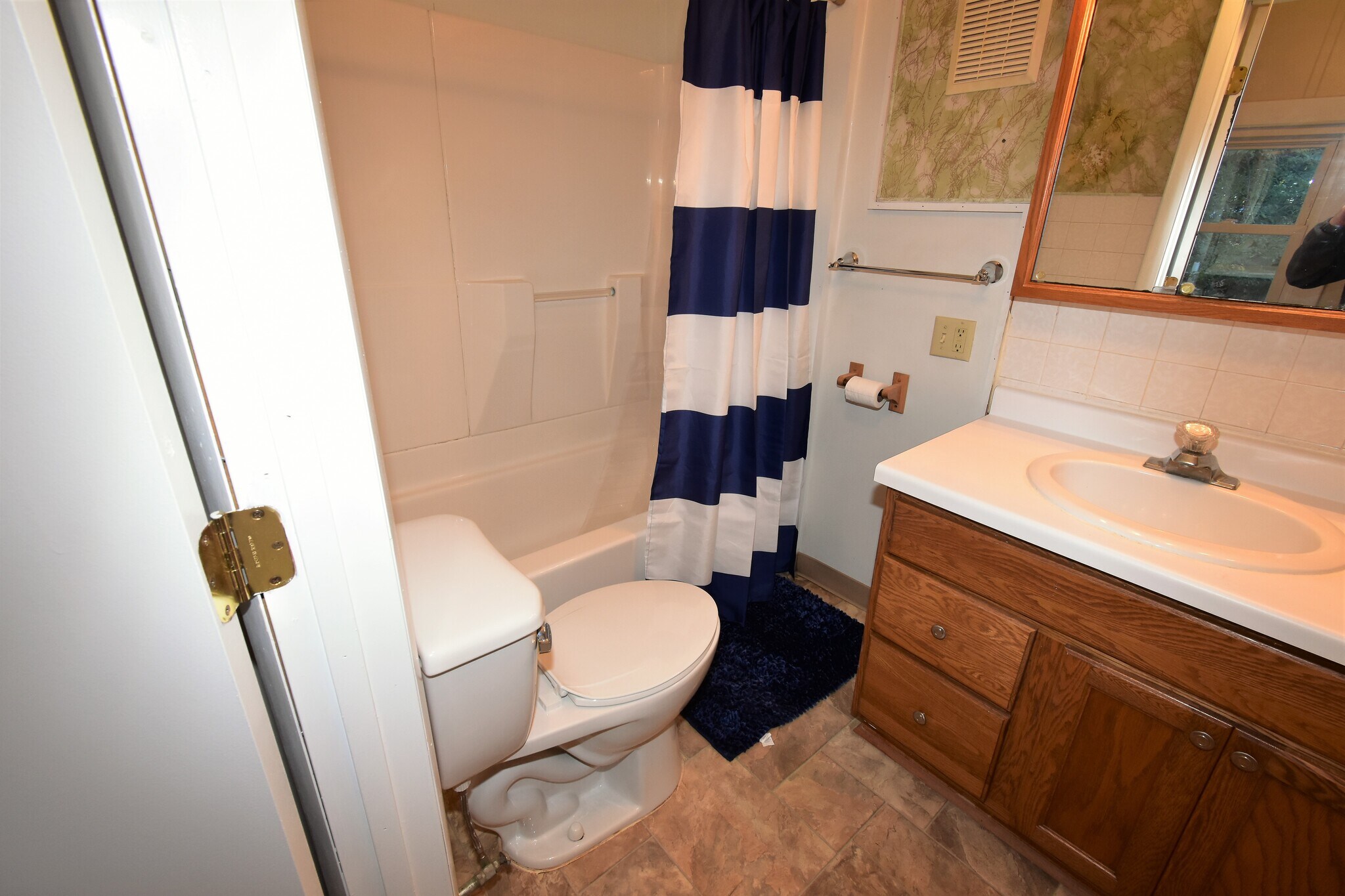 Building Photo - 1211 Summit St