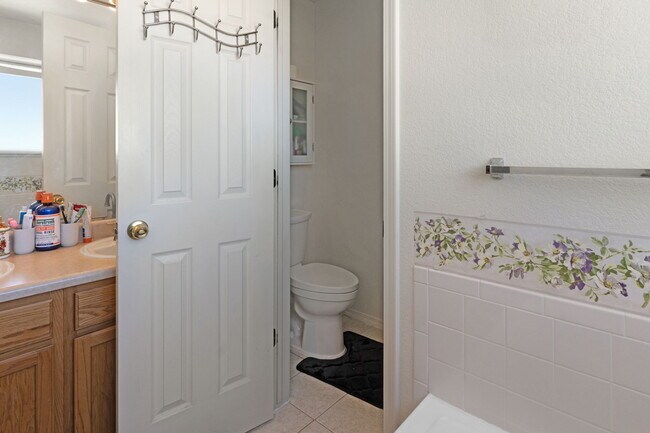 Building Photo - 6994 Ketchum Dr