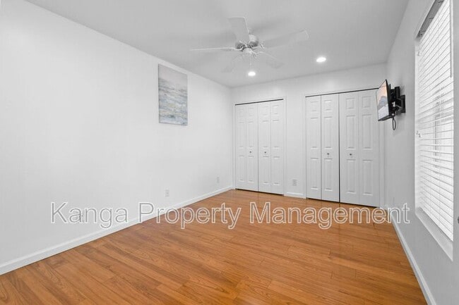 Building Photo - 3450 S Olive Ave