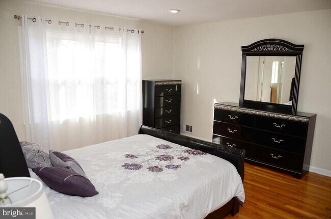 Building Photo - 6118 Tammy Dr